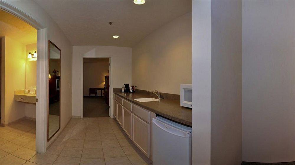 Days Inn By Wyndham Pentwater Esterno foto