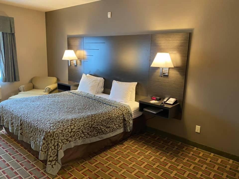 Days Inn By Wyndham Pentwater Esterno foto