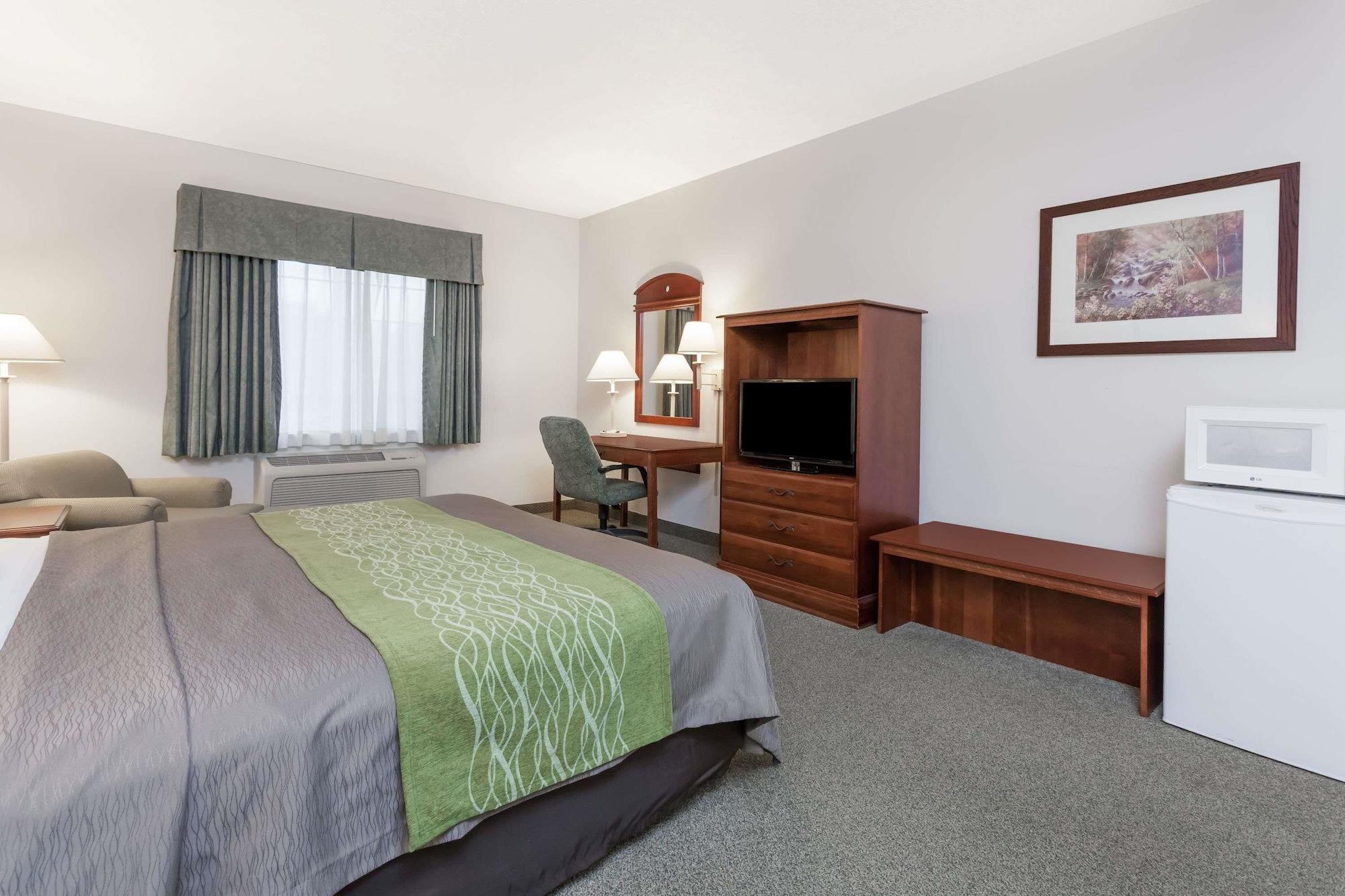 Days Inn By Wyndham Pentwater Esterno foto