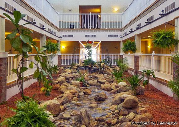 Days Inn By Wyndham Pentwater Interno foto
